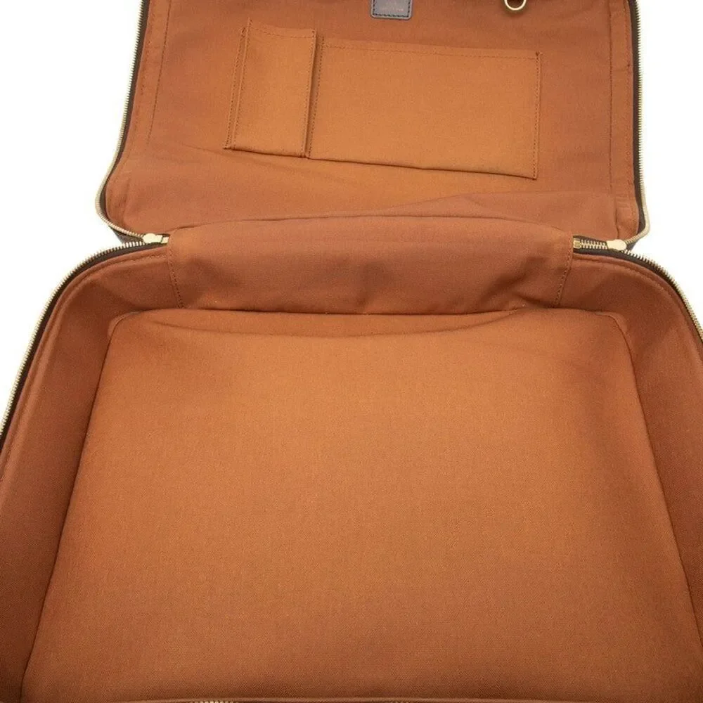 Louis Vuitton delivery duty